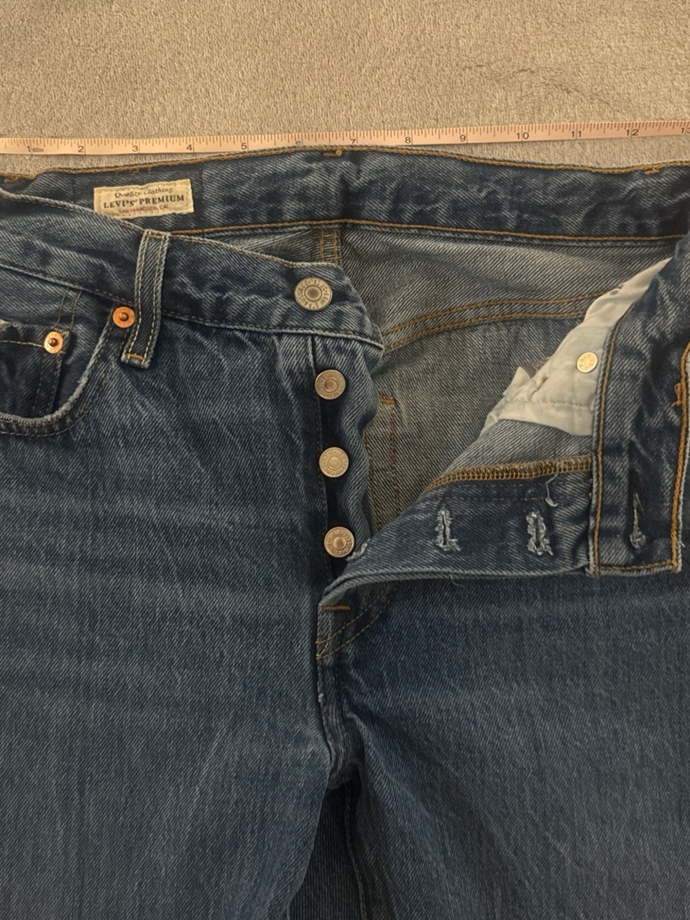 Levi's Women’s Straight Leg Jeans - Dark Indigo Blue - Picture 4 of 7